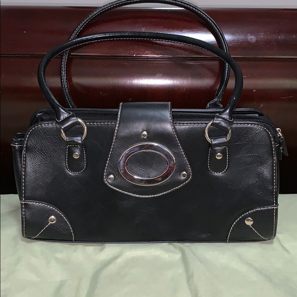 a black purse